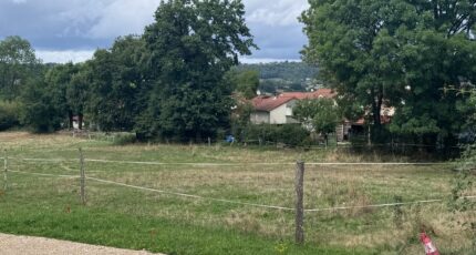 Jussac Terrain à bâtir -  Maisons Partout