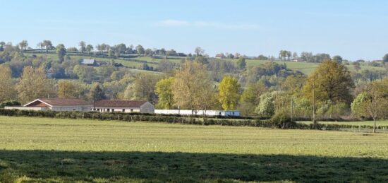 Terrain à bâtir à , Cantal