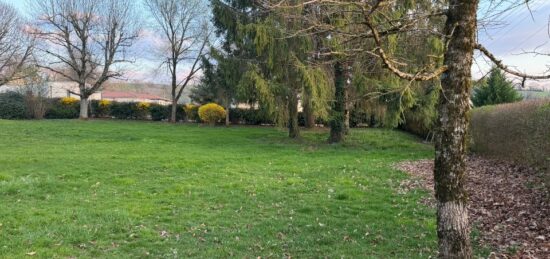 Terrain à bâtir à Naucelles, Auvergne-Rhône-Alpes
