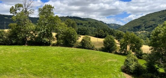 Terrain à bâtir à Condat, Auvergne-Rhône-Alpes