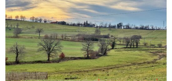 Terrain à bâtir à , Cantal